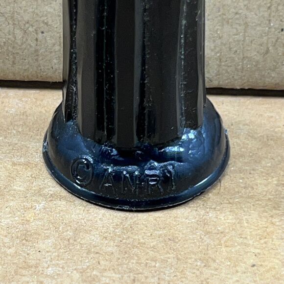 Vintage Black Queen E.S. Lowe Plastic Chess Piece 1 Replacement Part ONLY READ - Picture 6 of 7